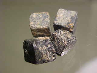 Leushite crystals
